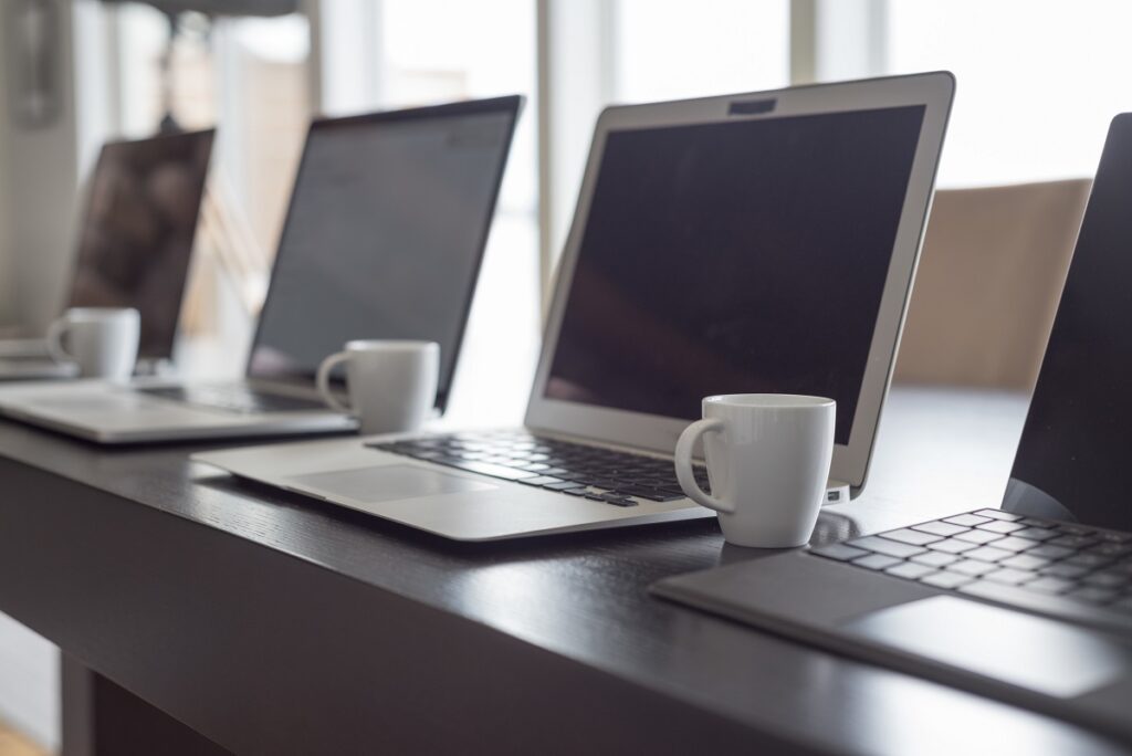Affordable laptop rental service with customer support